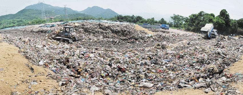 垃圾填埋場消泡劑應(yīng)用場景圖